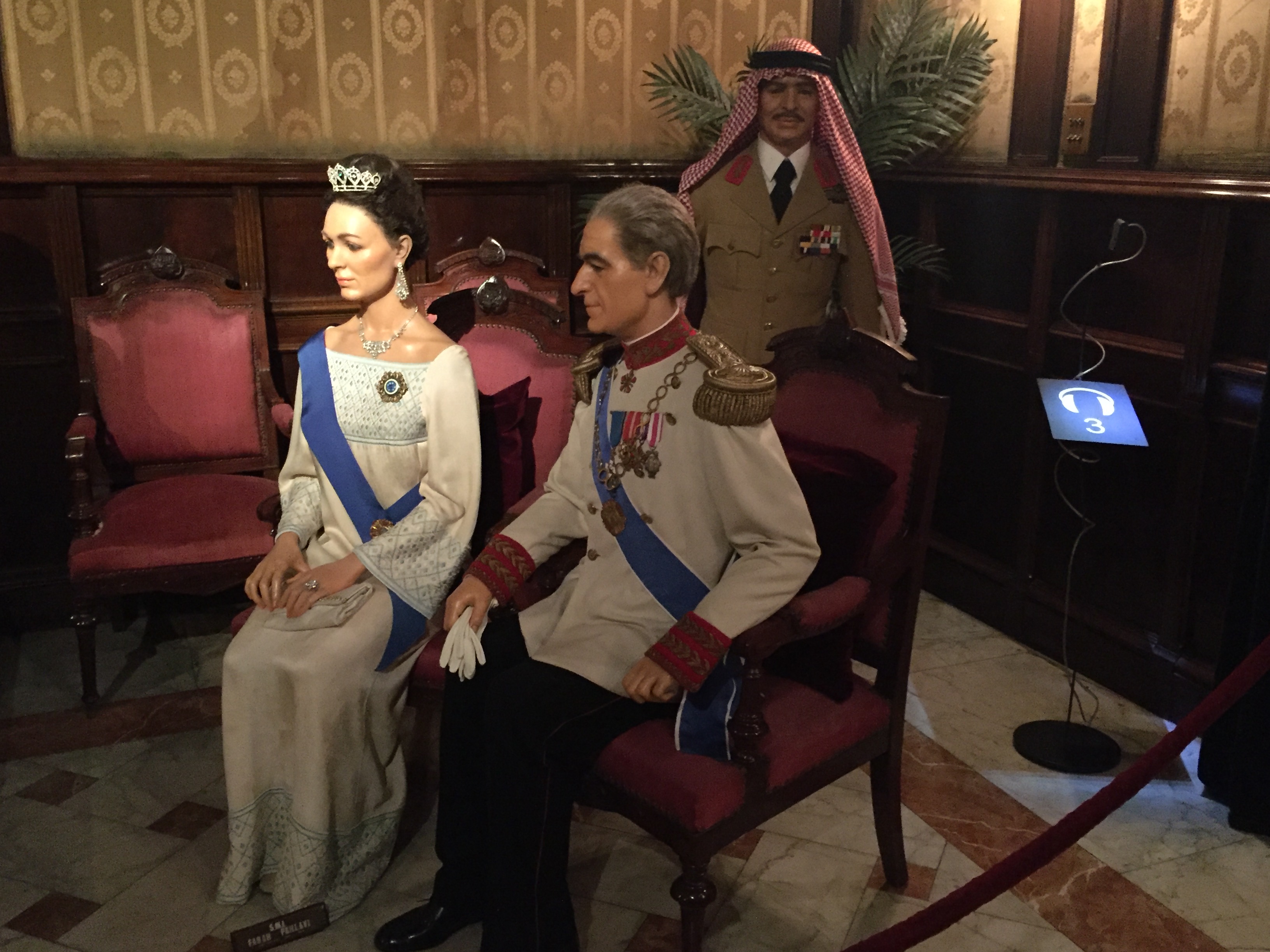 Museu de Cera- Mohammad Reza Pahlavi, The Shah of Iran sitting alongside Empress Farah Pahlavi. The Wax Museum's recreations were amazingly lifelike in face, body, and attire.