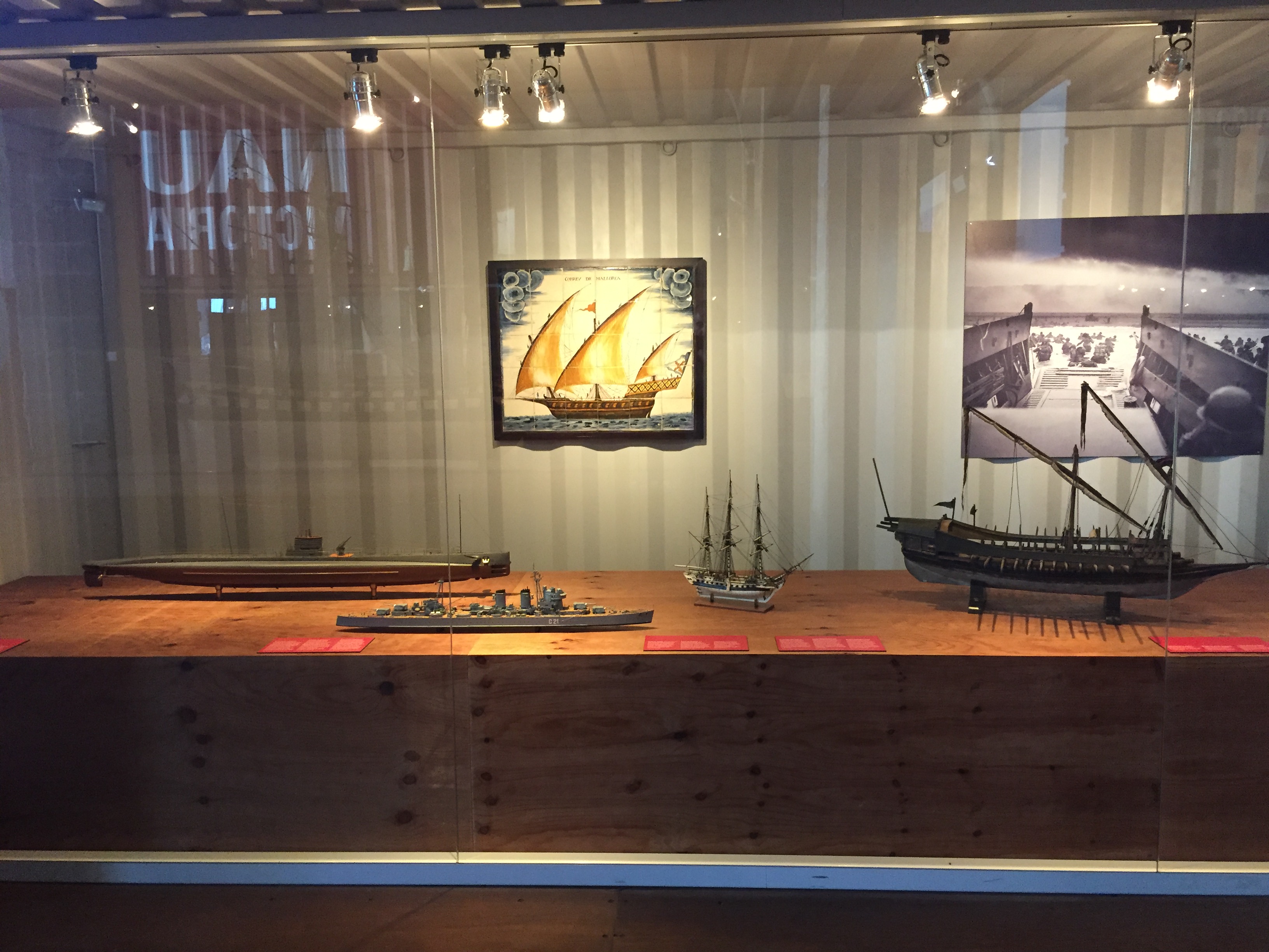 Museu Maritim de Barcelona- Scale models that cover a juxtaposition of modern and old maritime technology.