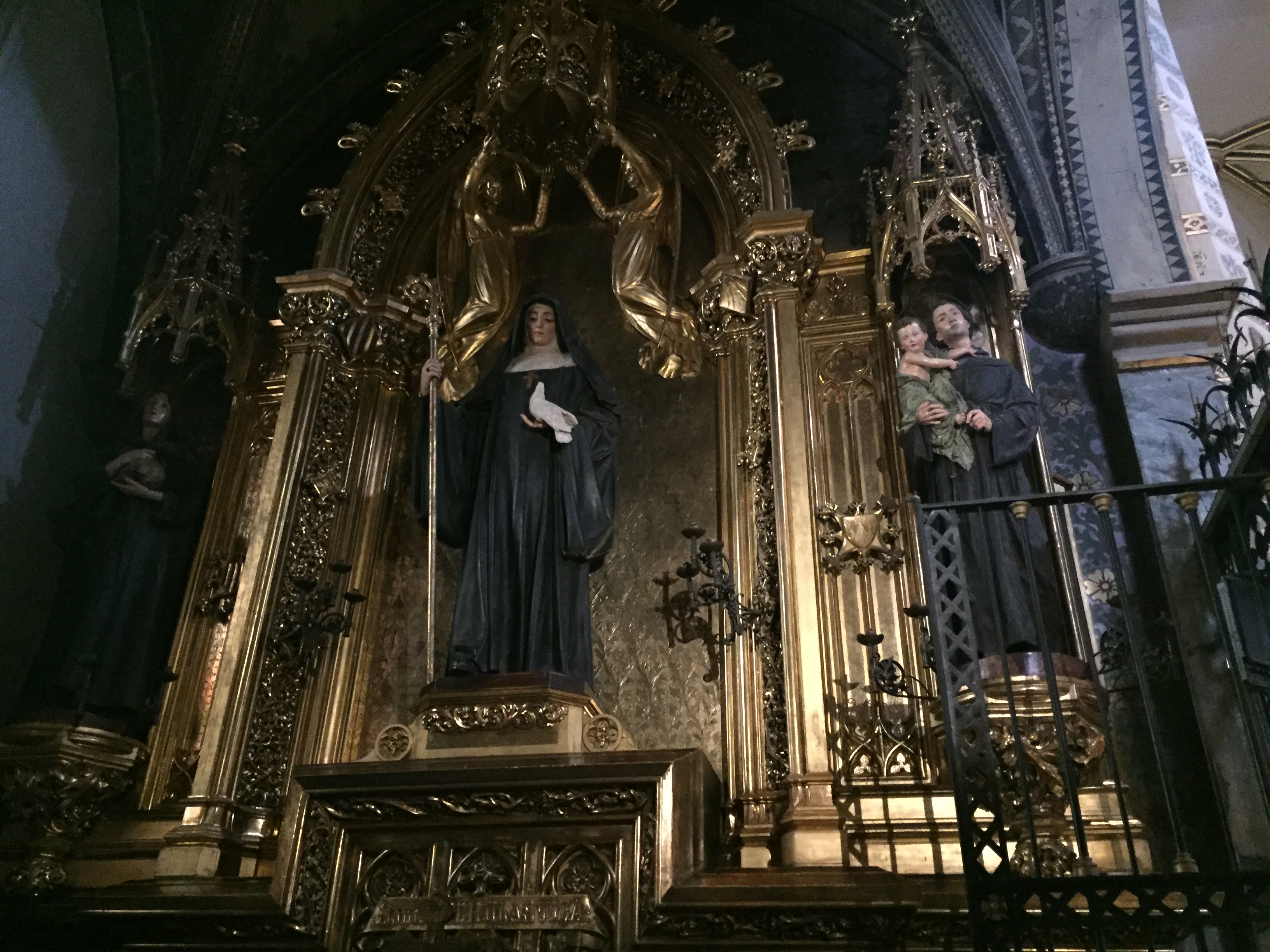 Montserrat- The interior of the basilica.